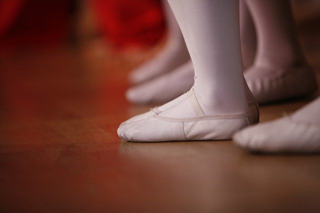 バレエ 向き の 足